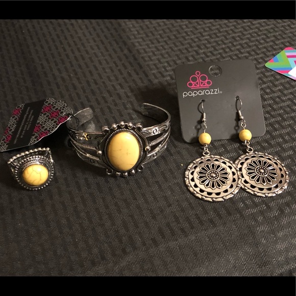 Yellow Cracklestone Set